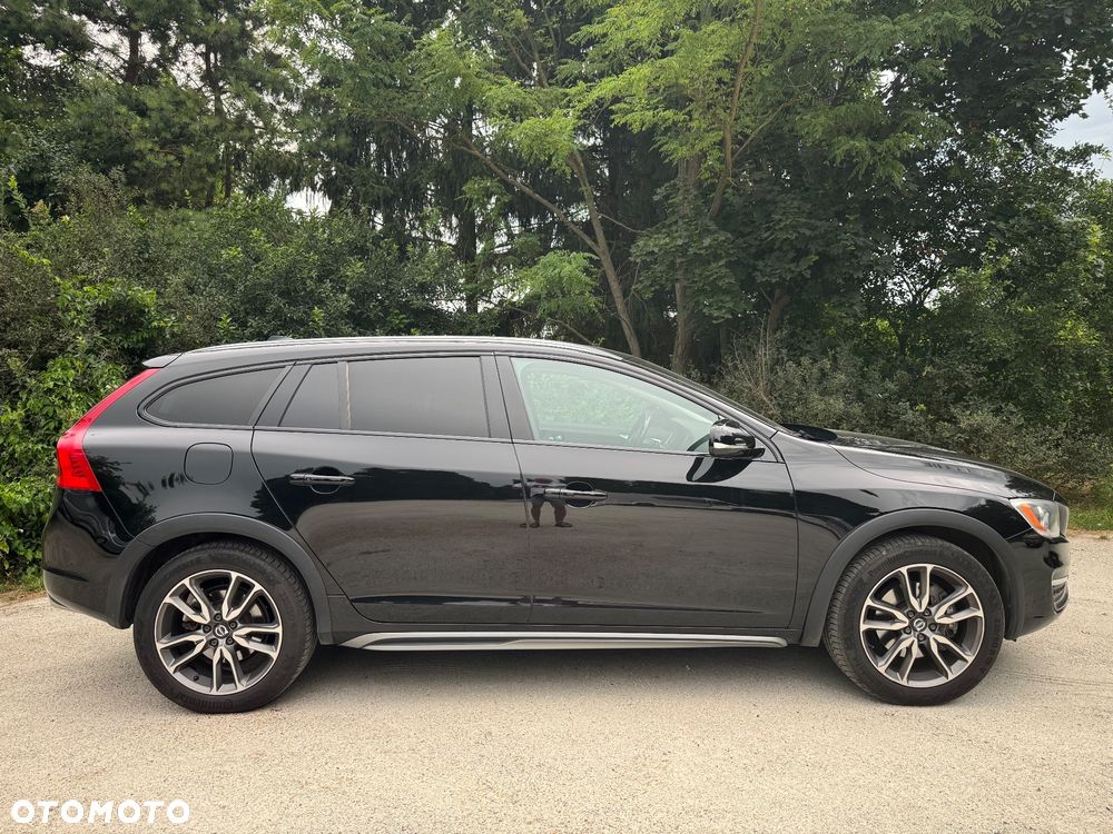 Volvo V60 Cross Country - 4