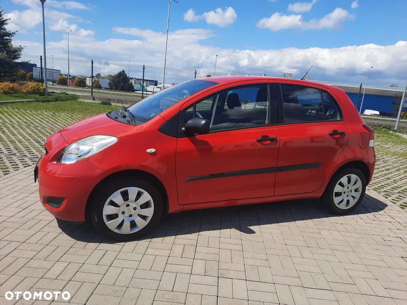 Toyota Yaris - 12