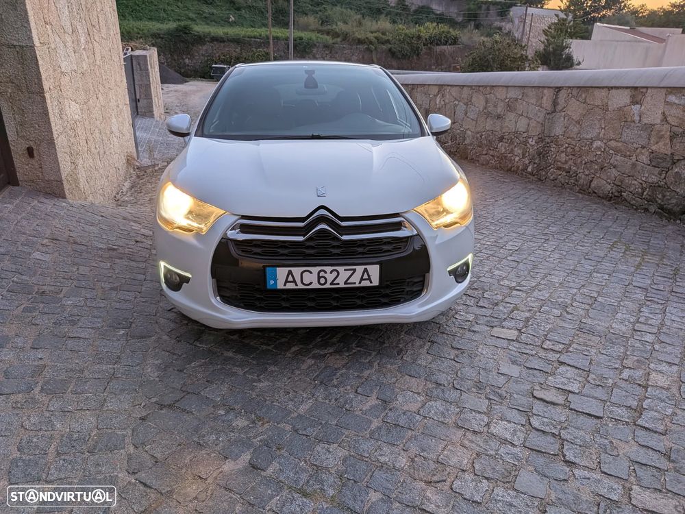 Citroën DS4 1.6 e-HDi So Chic - 4