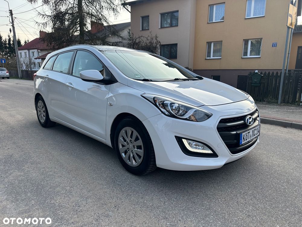 Hyundai i30 1.6 CRDi Premium - 4