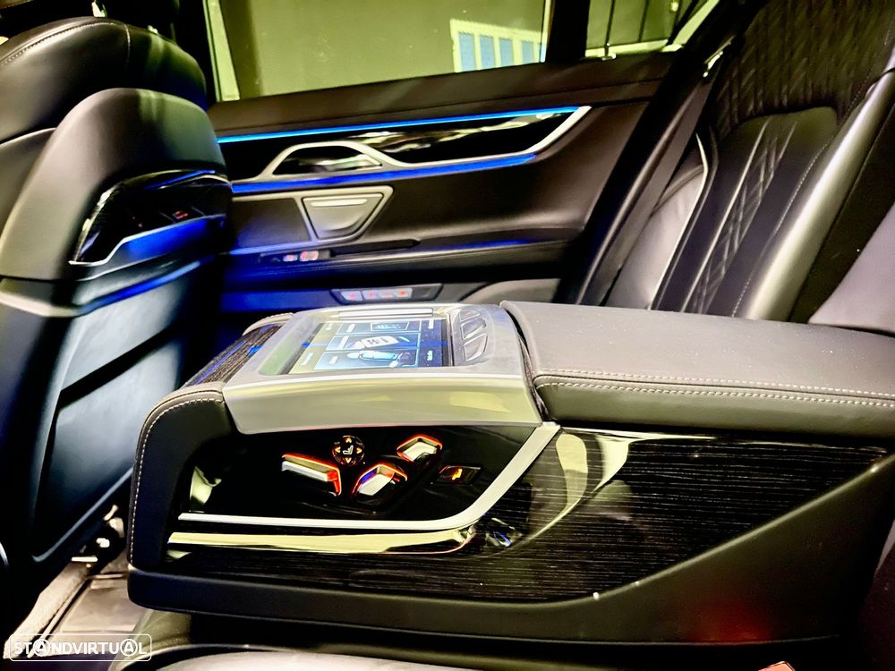 BMW 730 d Pack M - 14