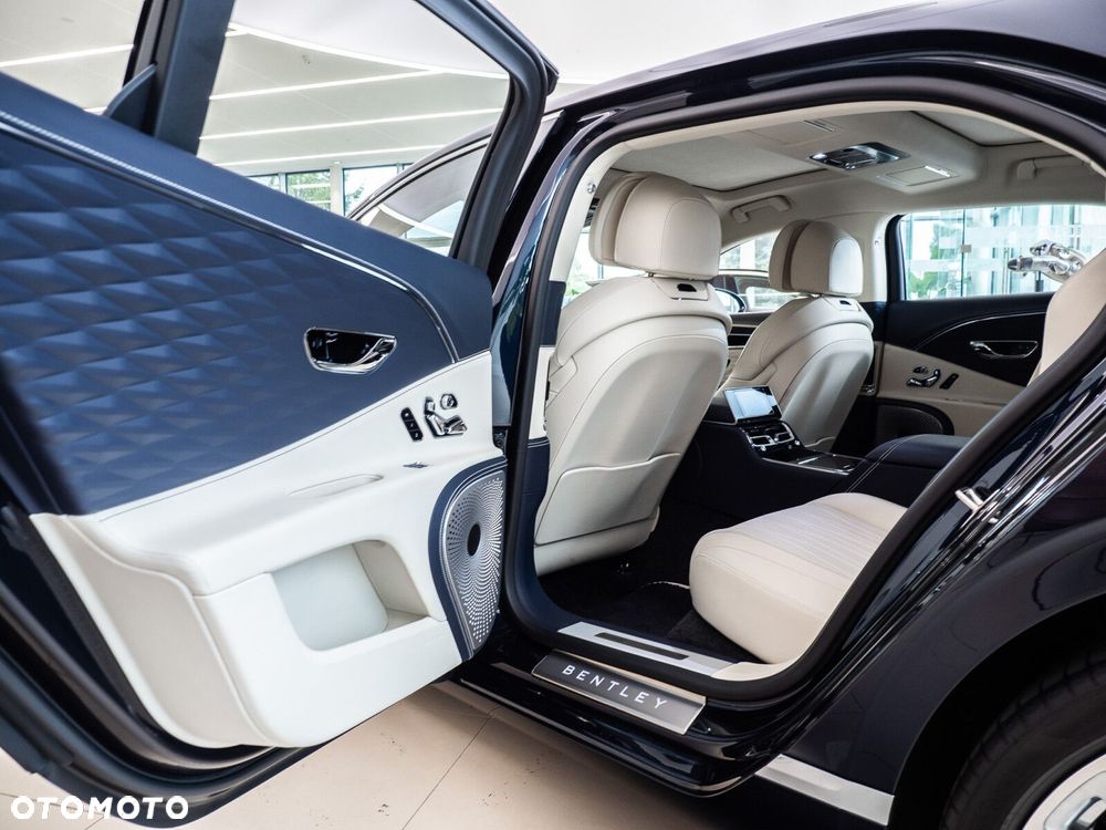 Bentley Flying Spur - 18