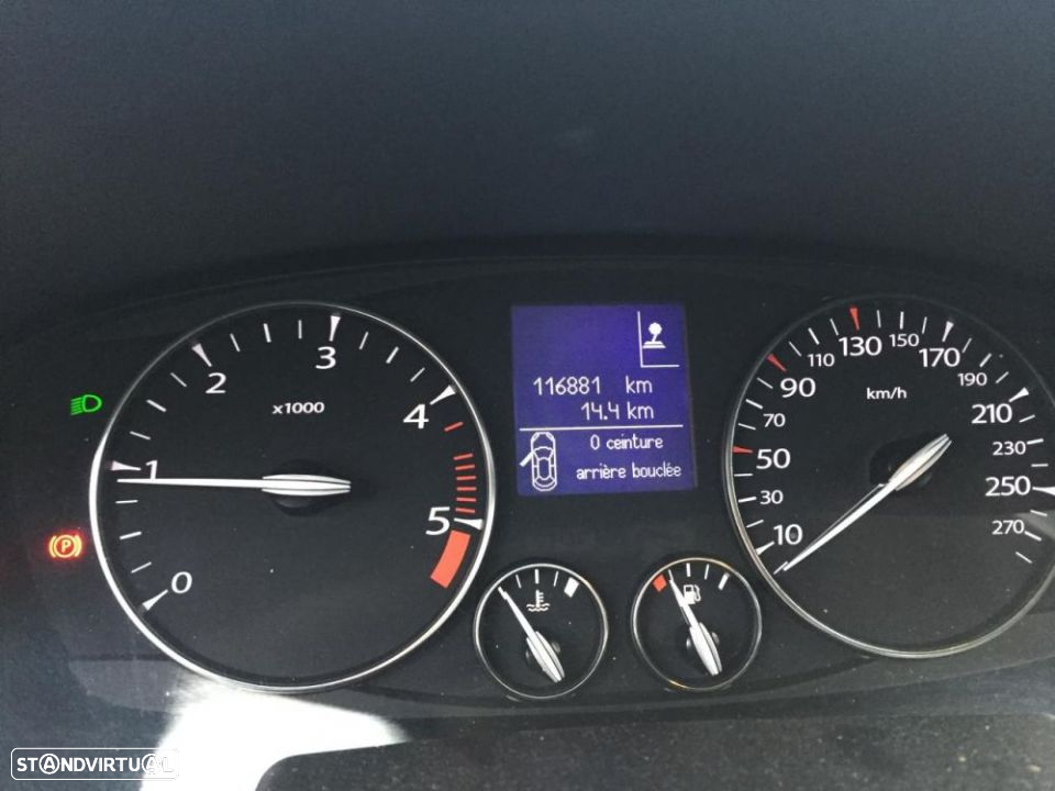 Renault Laguna III 1.5 dci 110cv de 2010 para peças - 8
