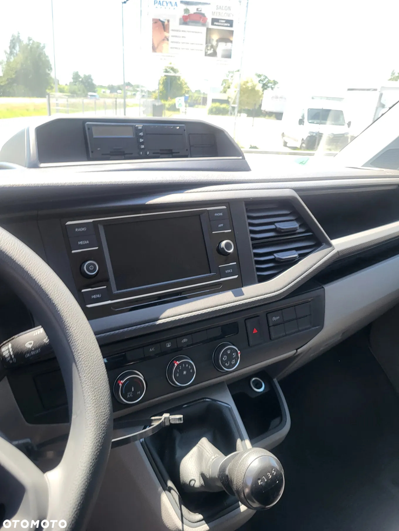 Volkswagen T6.1 - 8