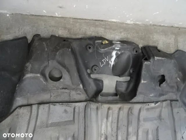 DYWAN PODŁOGA WYKŁADZINA LDV MAXUS NR184 - 14