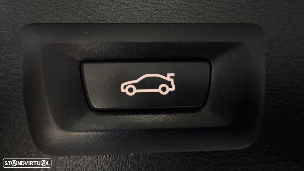 BMW X1 18 d sDrive Advantage - 9