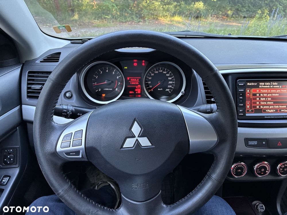 Mitsubishi Lancer 1.6 Invite - 14
