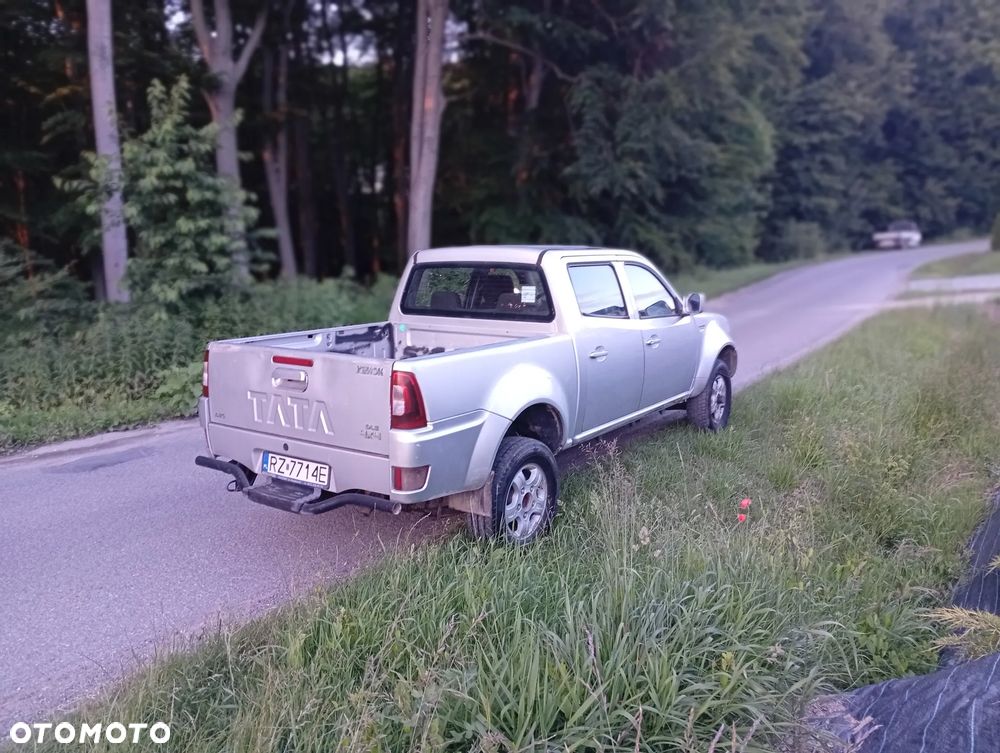 Tata Xenon - 6