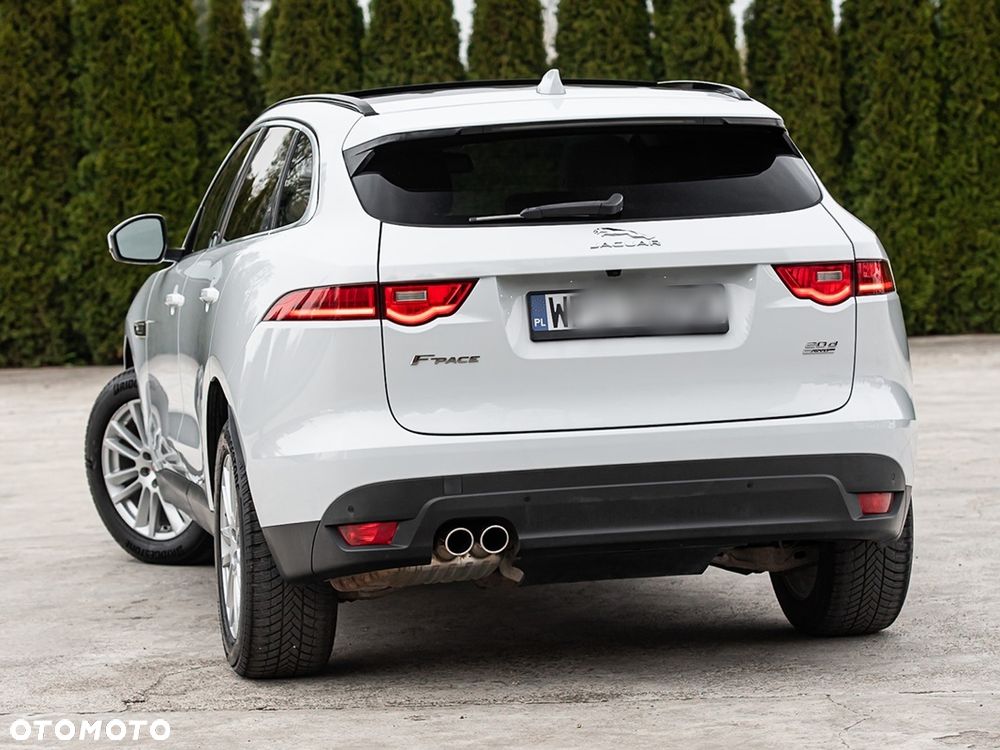Jaguar F-Pace 2.0 i4D AWD Prestige - 8