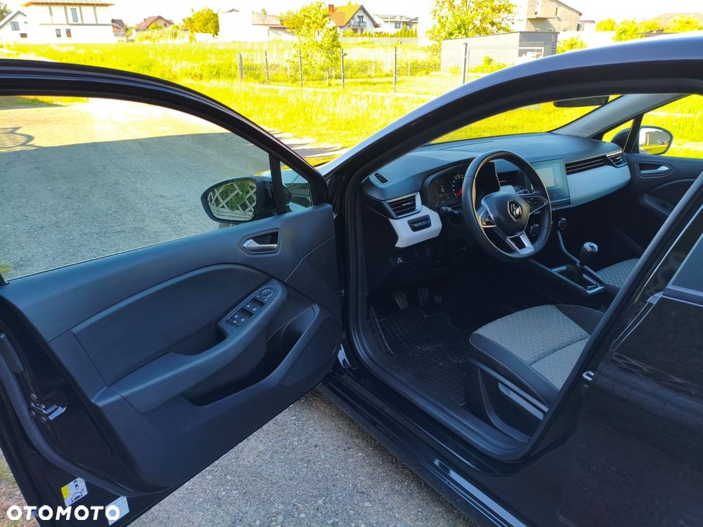 Renault Clio - 10
