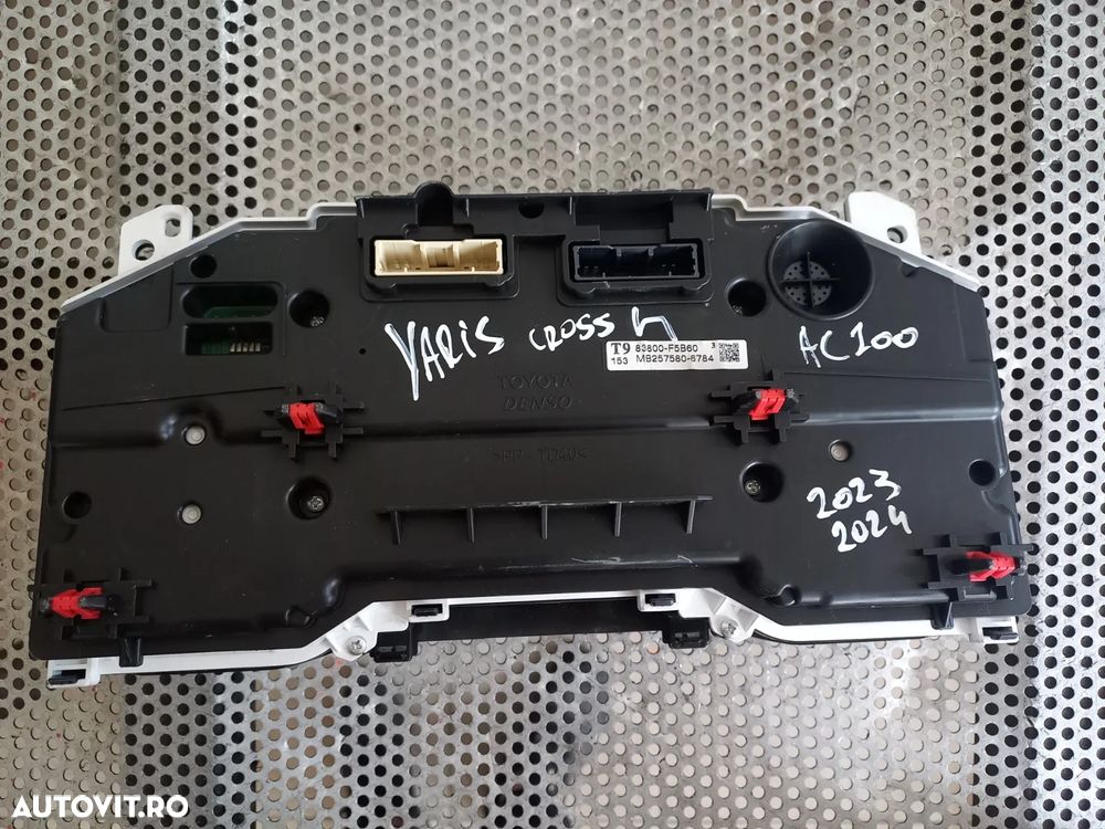 Ceasuri Bord Digitale Toyota Yaris Cross 1.5 Benzina Hybrid An 2021-2022-2023-2024 Cod -F5B60 Volan - 8