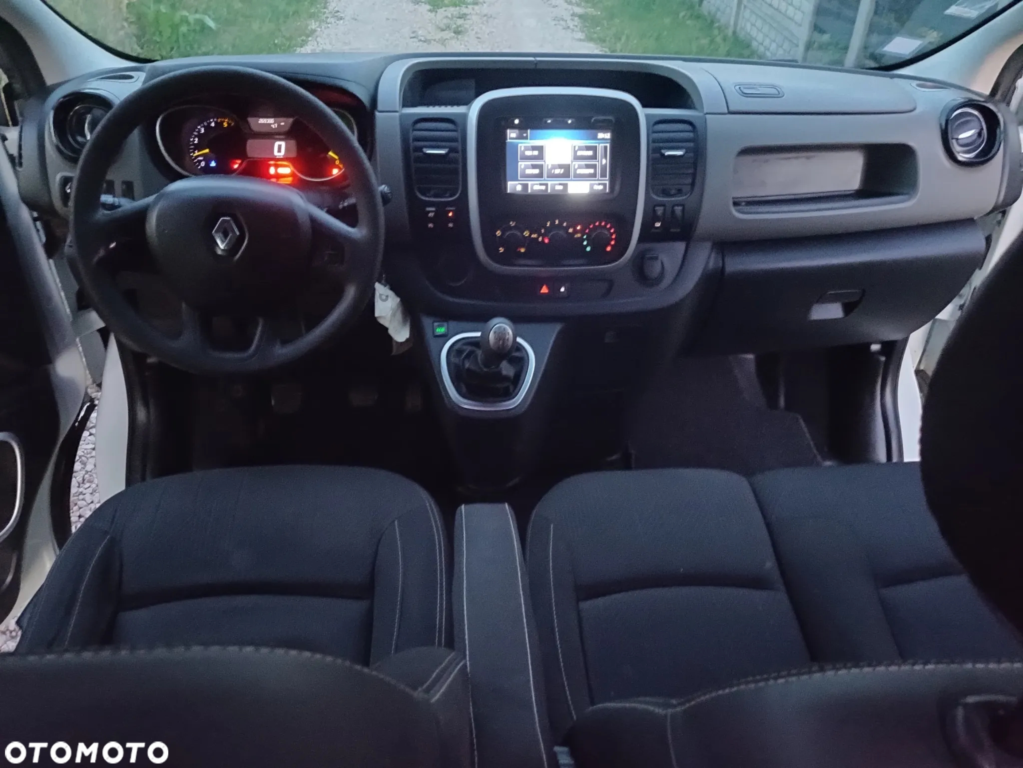 Renault Trafic - 17