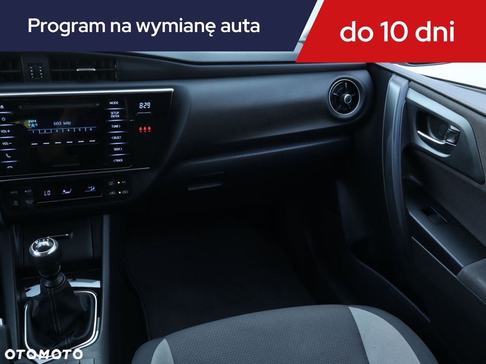 Toyota Auris - 10