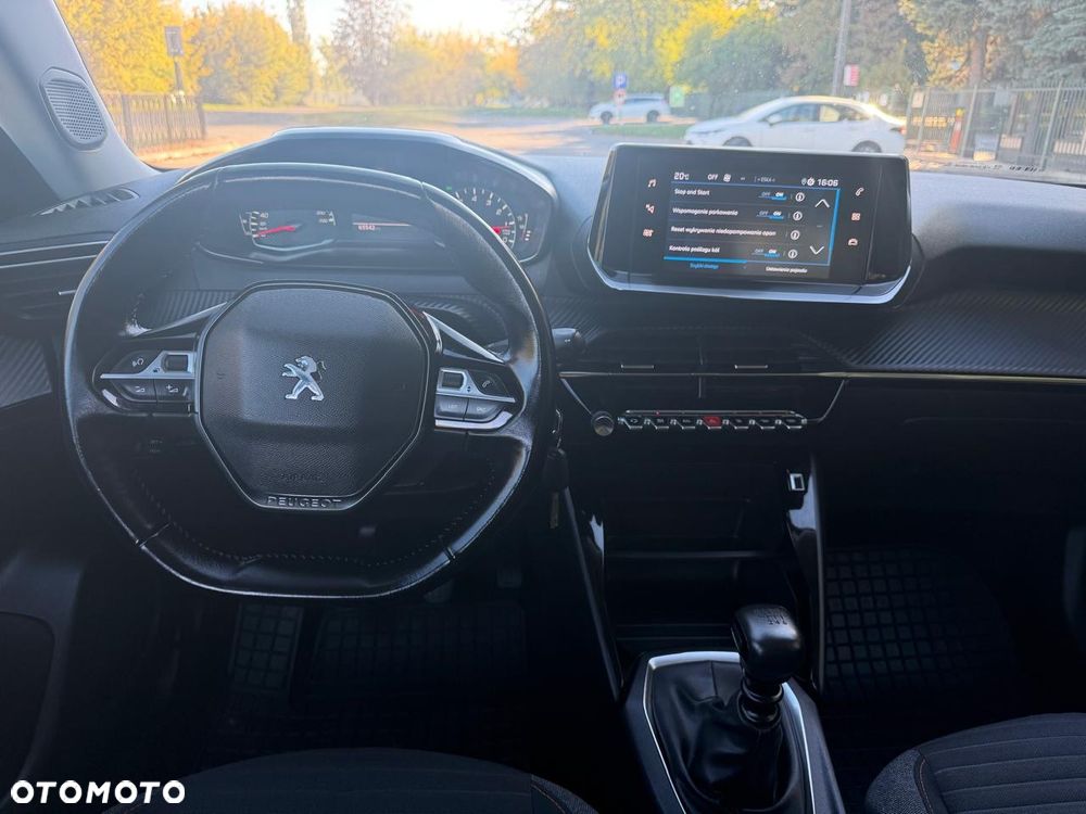Peugeot 2008 - 23