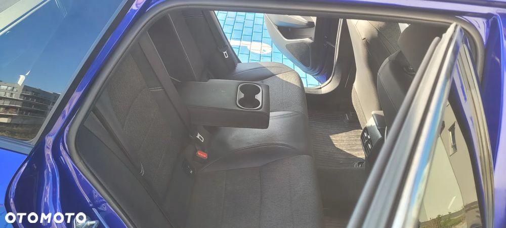 Toyota Corolla 1.8 Hybrid Executive - 11
