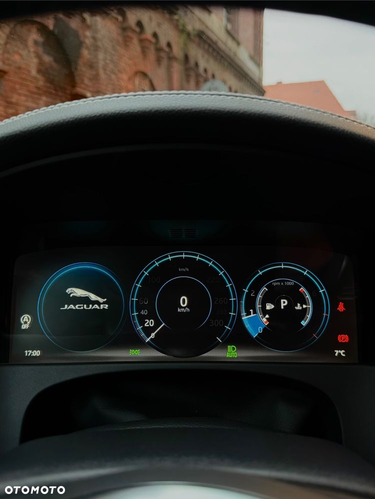 Jaguar XF 2.0 P250 R-Dynamic S - 14