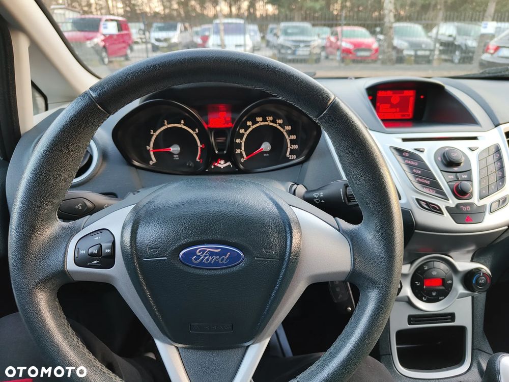 Ford Fiesta 1.25 Champions Edition - 22