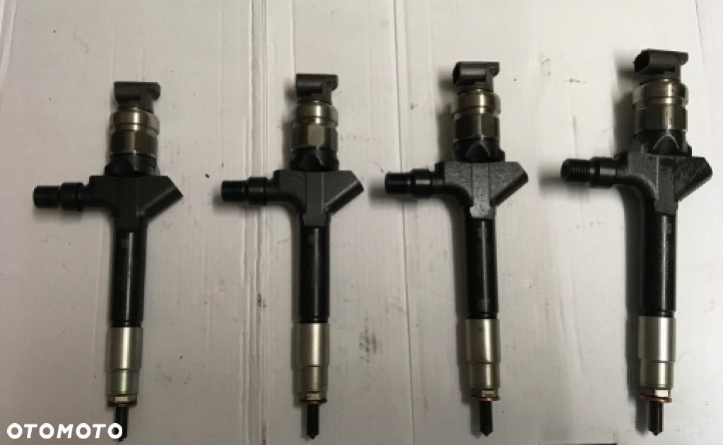 Wtryskiwacz Wtryski Mazda 3 5 6 2.0 - 1