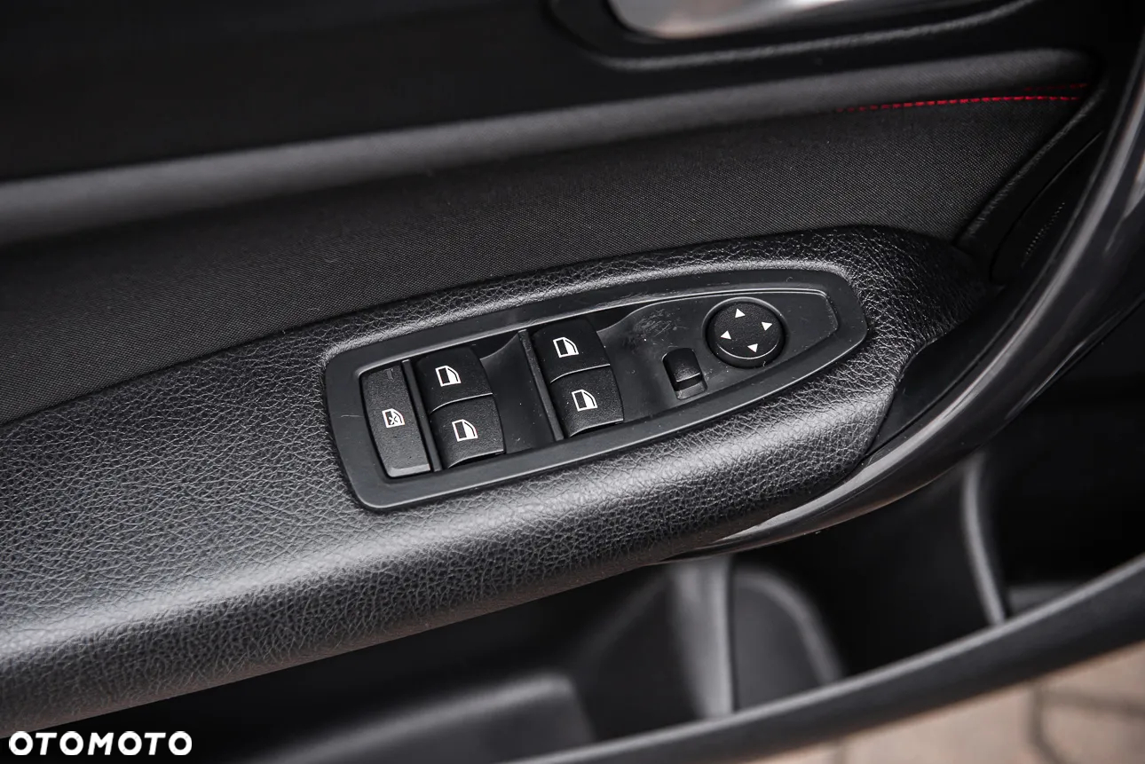 BMW Seria 1 116d Sport Line - 16