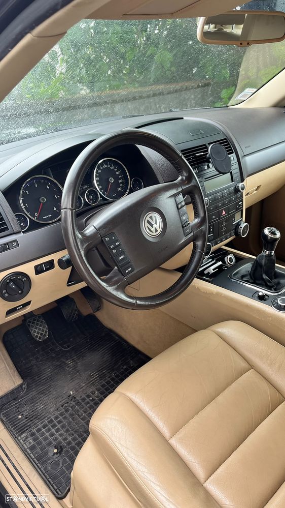 VW Touareg 3.0 TDI V6 - 8