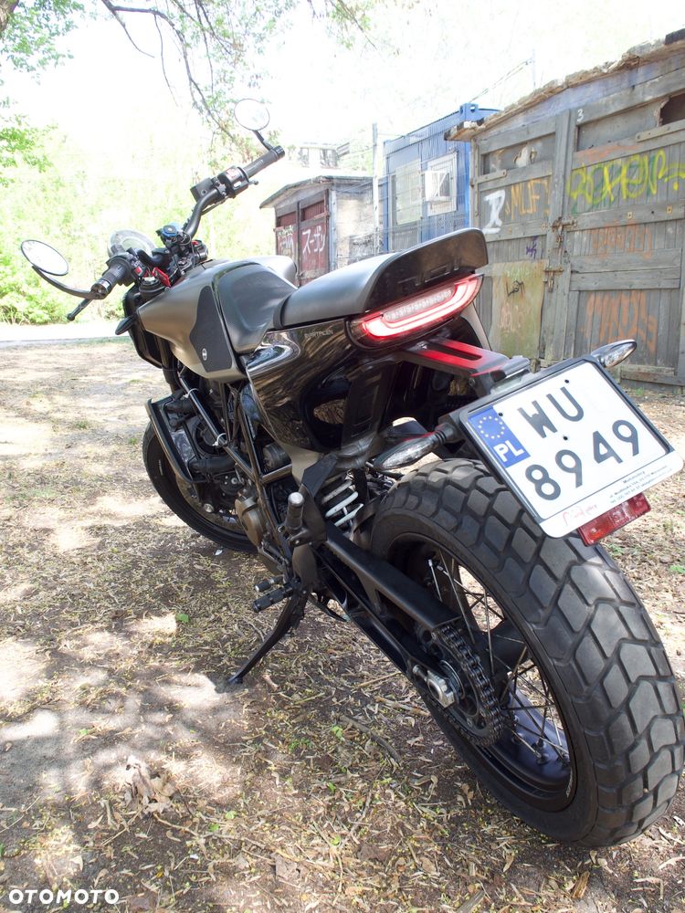 Husqvarna Svartpilen - 13