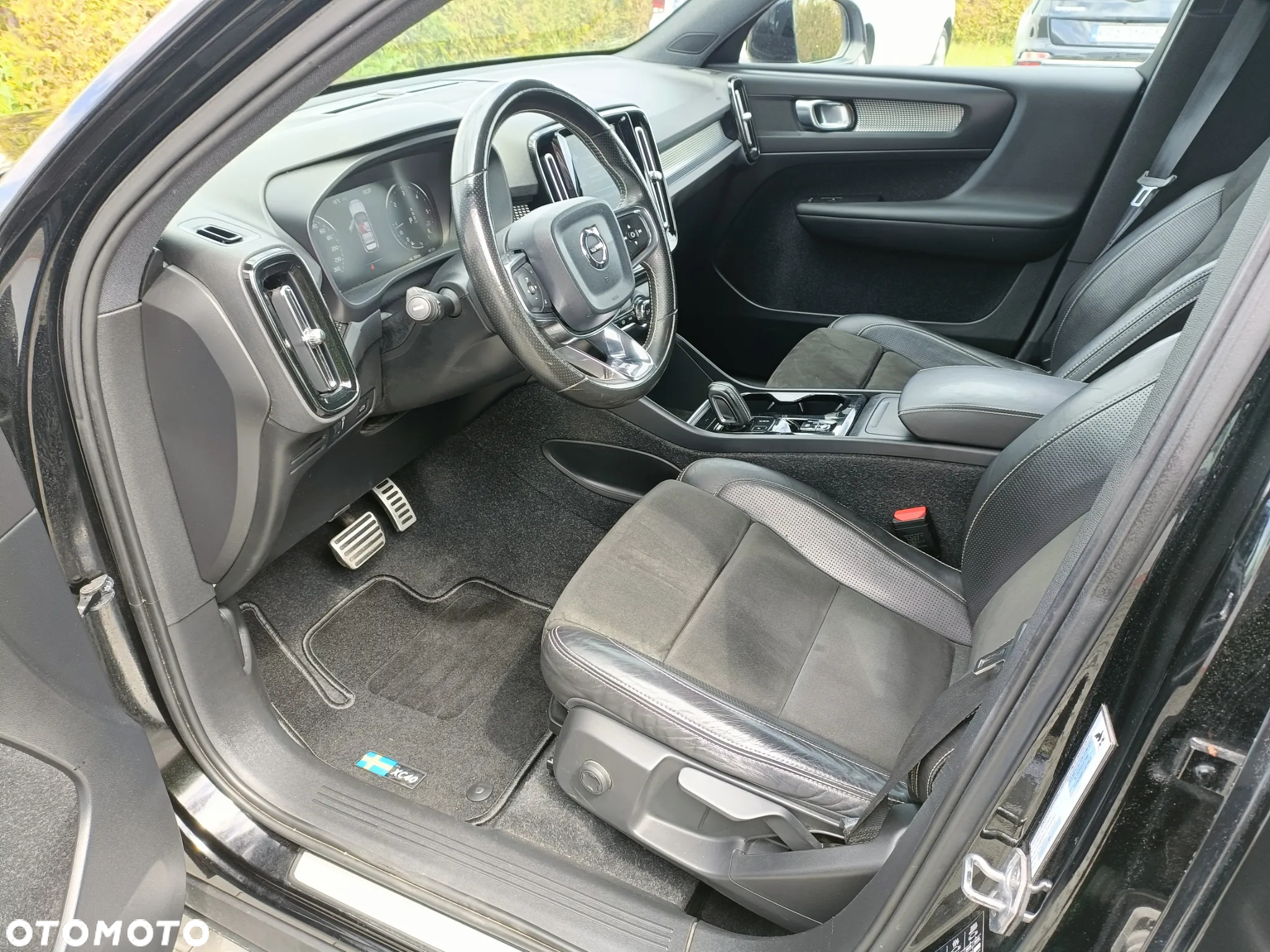 Volvo XC 40 D4 AWD R-Design - 13