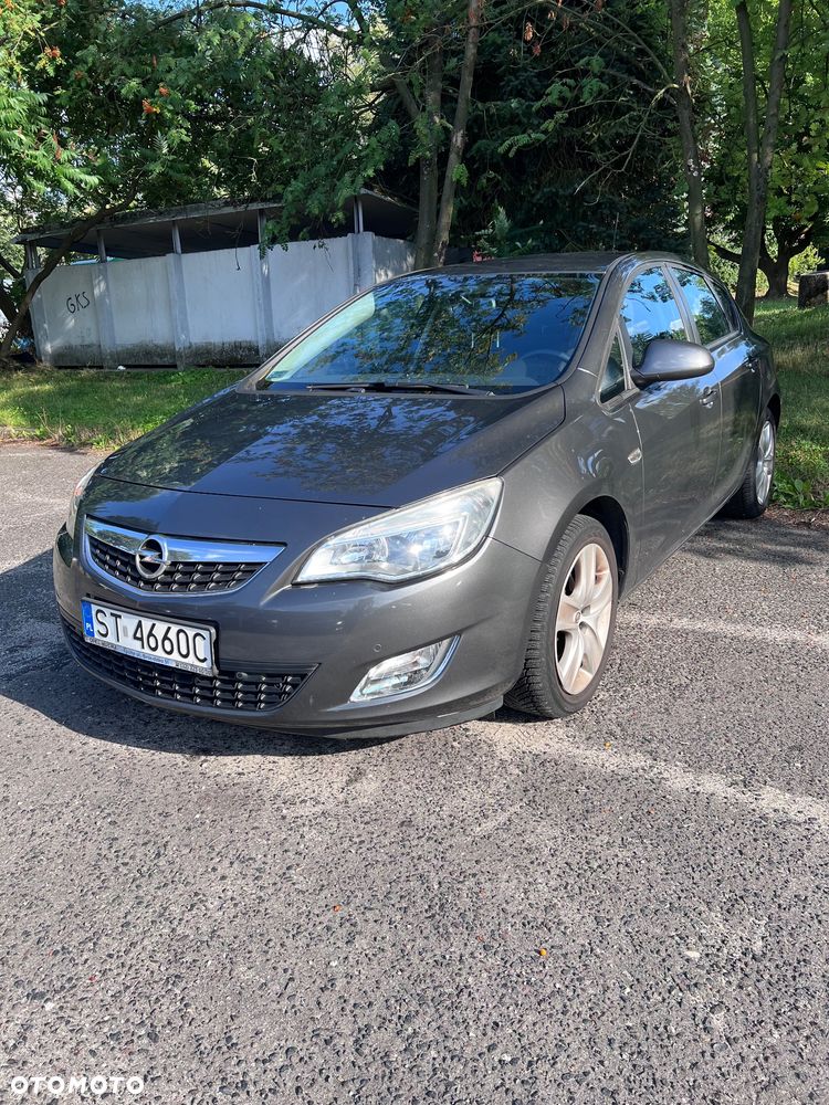 Opel Astra 1.6 Enjoy - 1