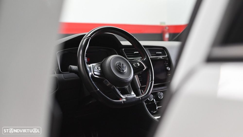 VW Golf 2.0 TSI GTI DSG Performance - 54