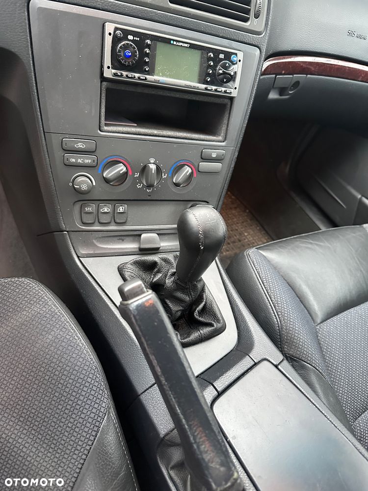 Volvo S60 2.4 - 19