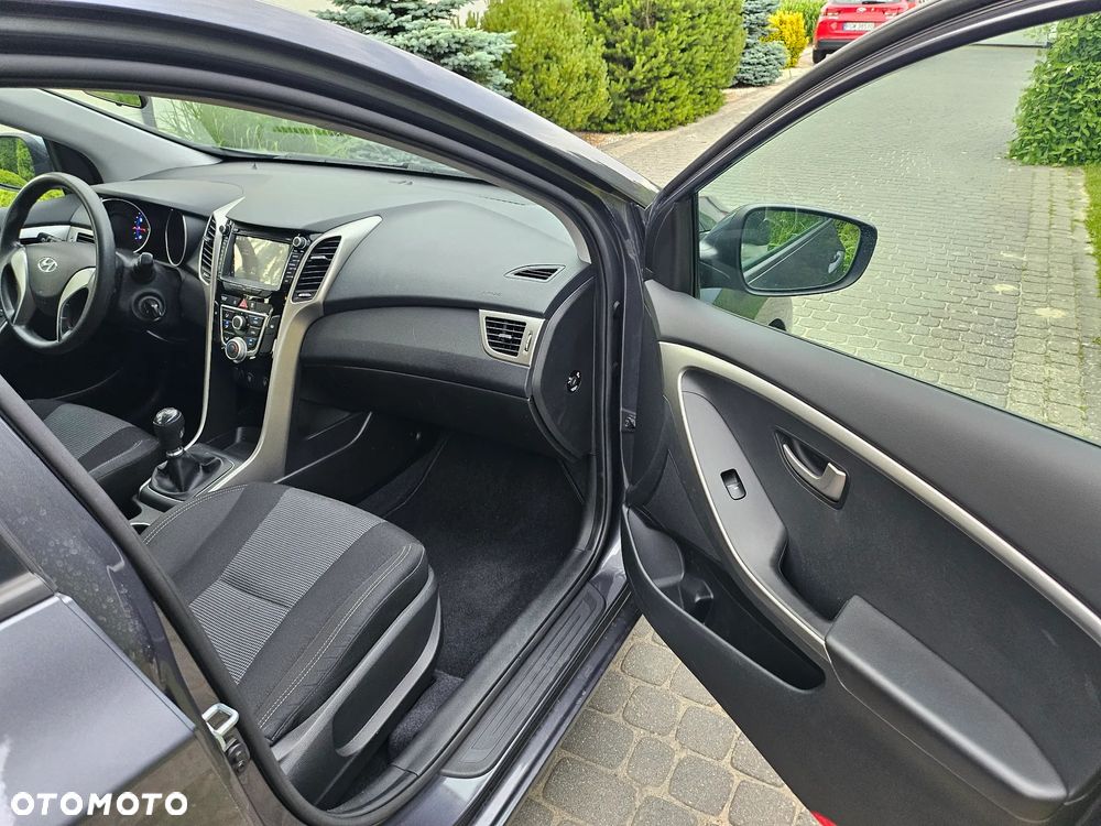 Hyundai i30 1.4 YES - 13