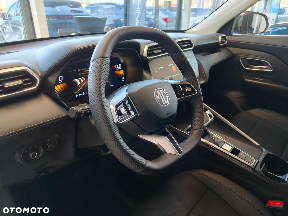 MG ZS Hybrid+ - 13