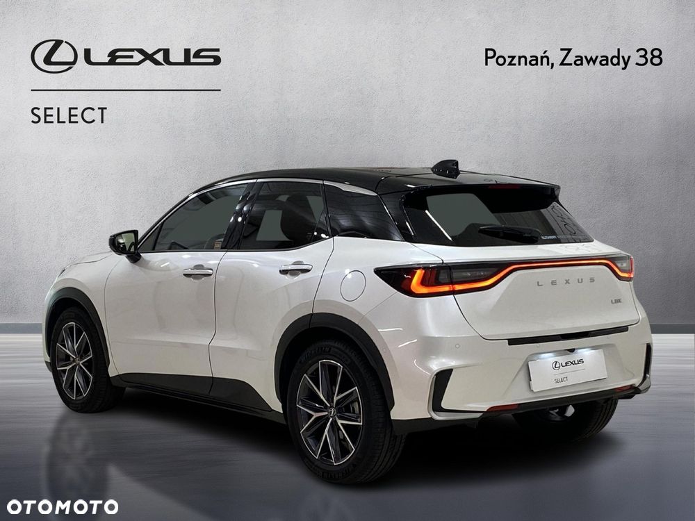 Lexus LBX 1.5 Hybrid Cool AWD - 8