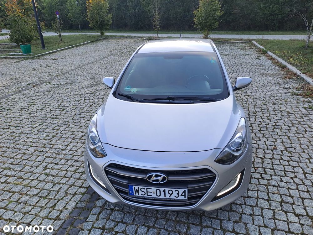 Hyundai i30 1.6 D Premium - 3