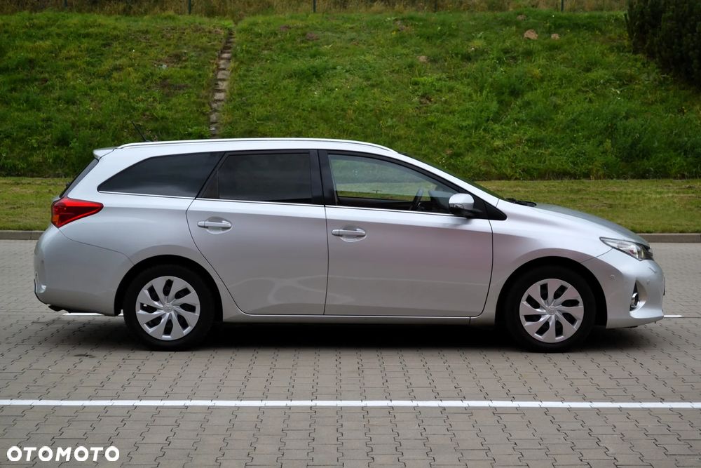 Toyota Auris 2.0 D-4D Premium - 28