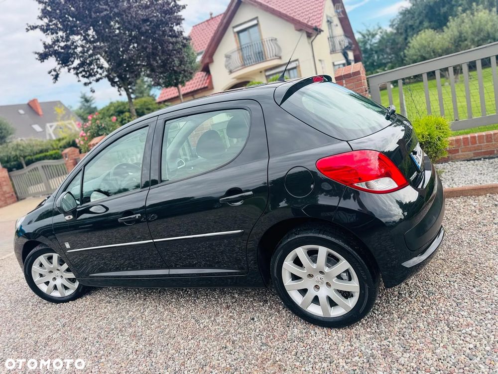 Peugeot 207 1.6 Premium - 32