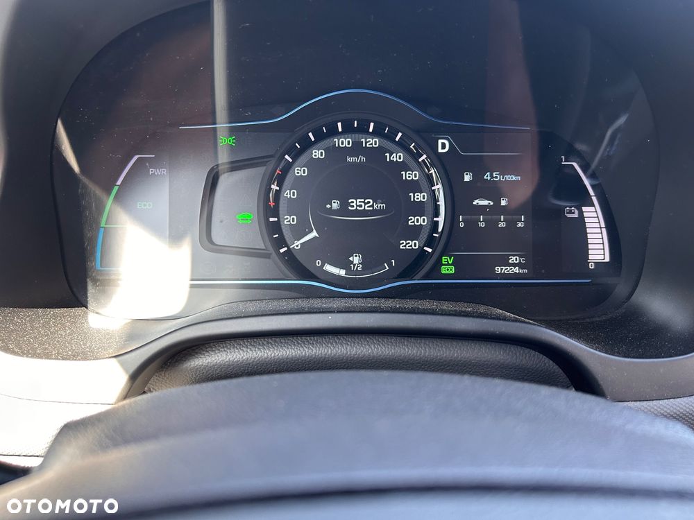 Hyundai IONIQ Hybrid Platinum - 13