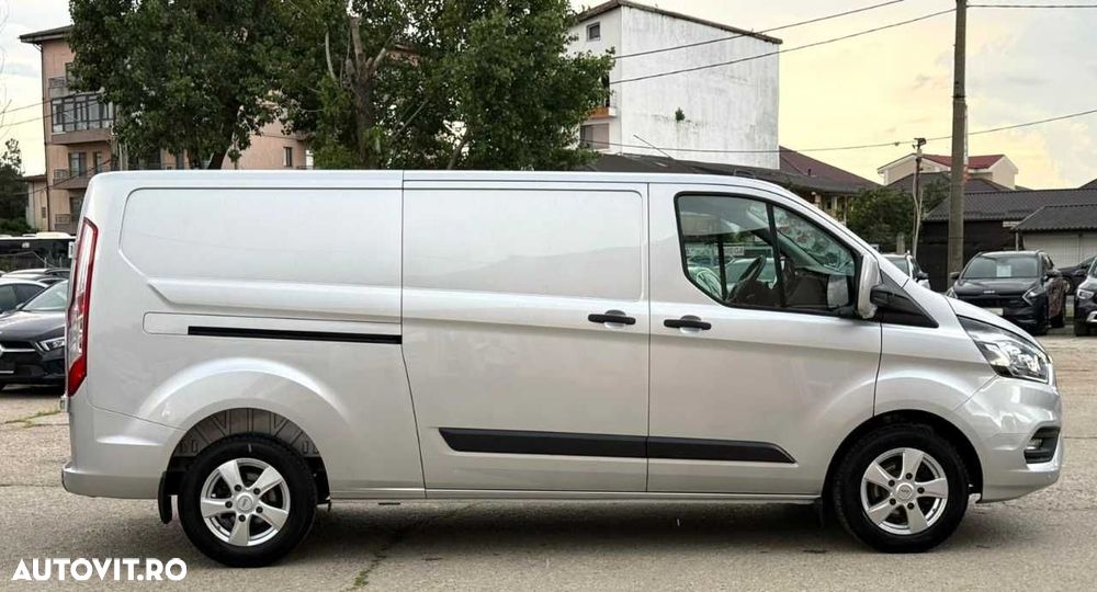 Ford TRANSIT CUSTOM - 11