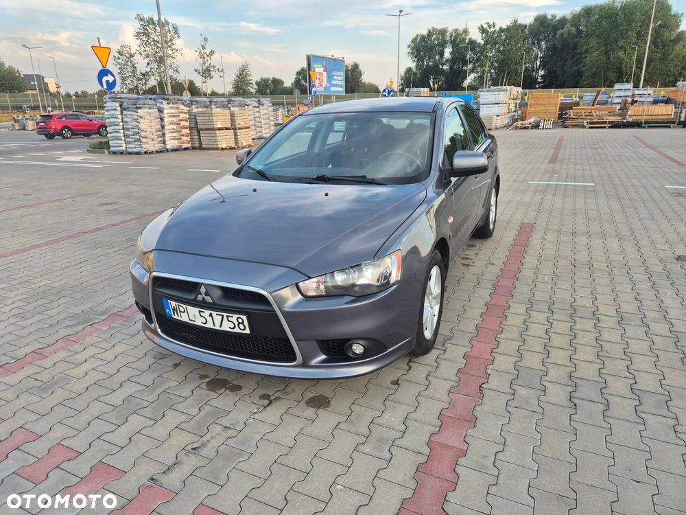 Mitsubishi Lancer 1.8 Inform - 1