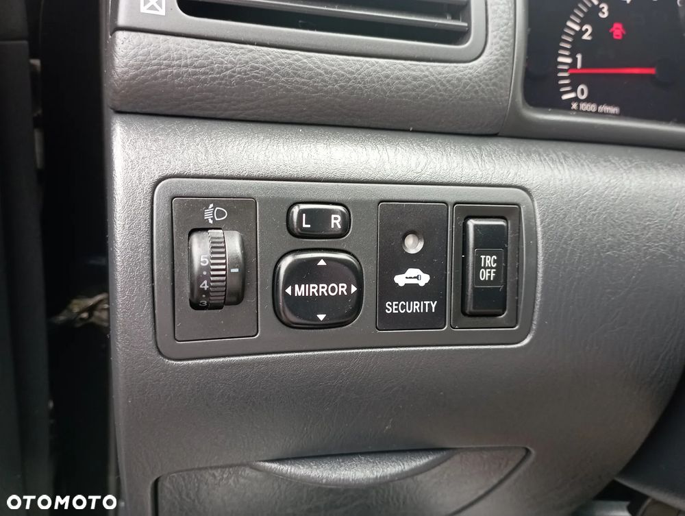 Toyota Corolla 1.6 VVT-i Sol - 17