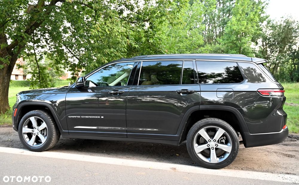 Jeep Grand Cherokee - 16