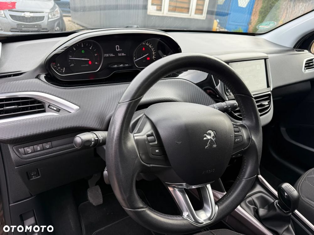 Peugeot 2008 1.6 BlueHDi Style - 11