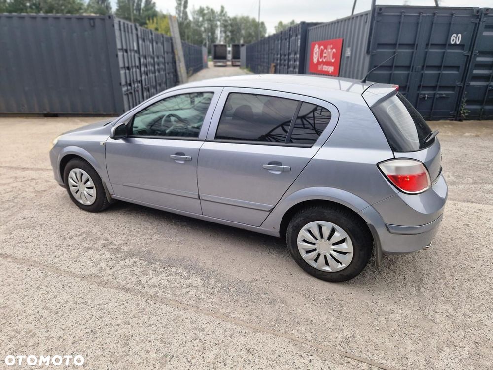 Opel Astra - 25