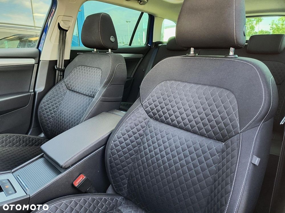 Skoda Superb 2.0 TDI SCR Ambition DSG - 11