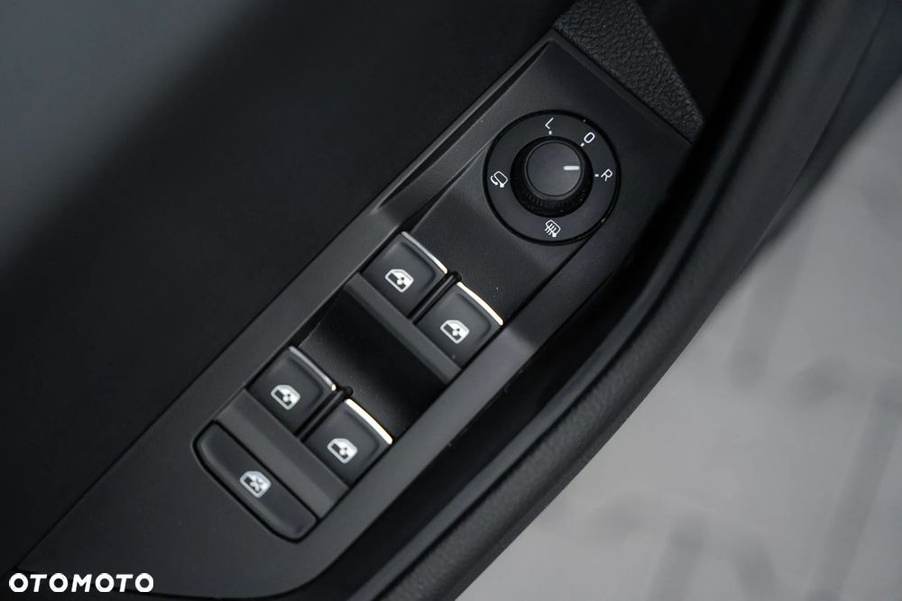 Skoda Superb 2.0 TDI Style DSG - 24