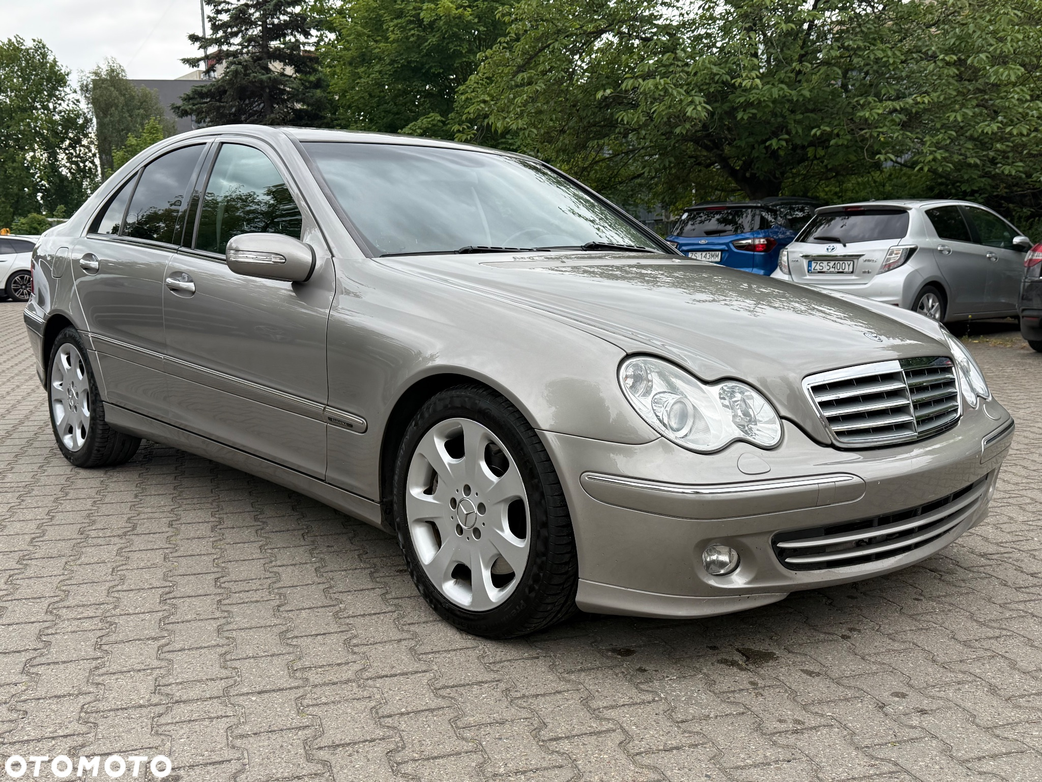 Mercedes-Benz Klasa C 350 Elegance - 28