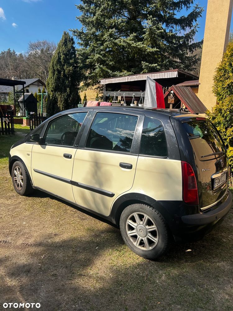 Lancia Musa 1.9 MTJ Oro - 3