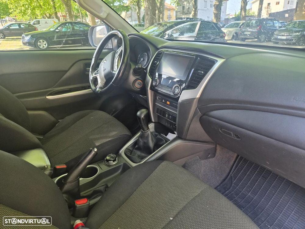 Mitsubishi L200 2.3 DI-D Strakar Club Connect Edition 4WD - 13