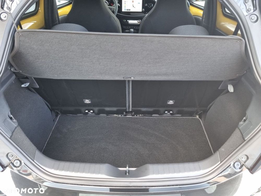 Toyota Aygo X - 12