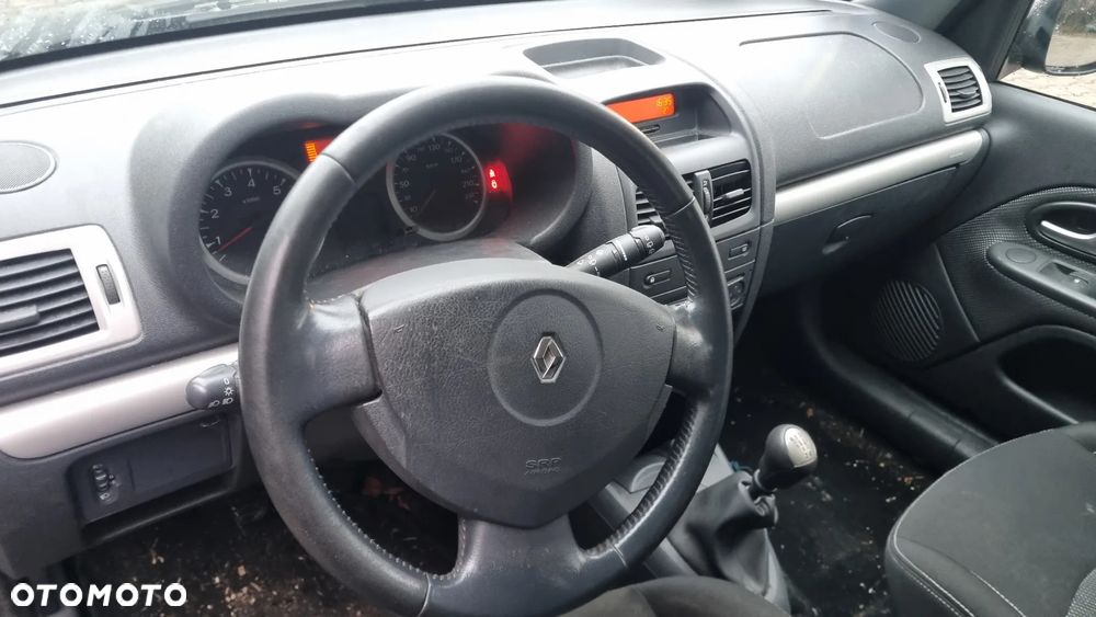 Renault Clio 1.2 16V Campus Dynamique - 9