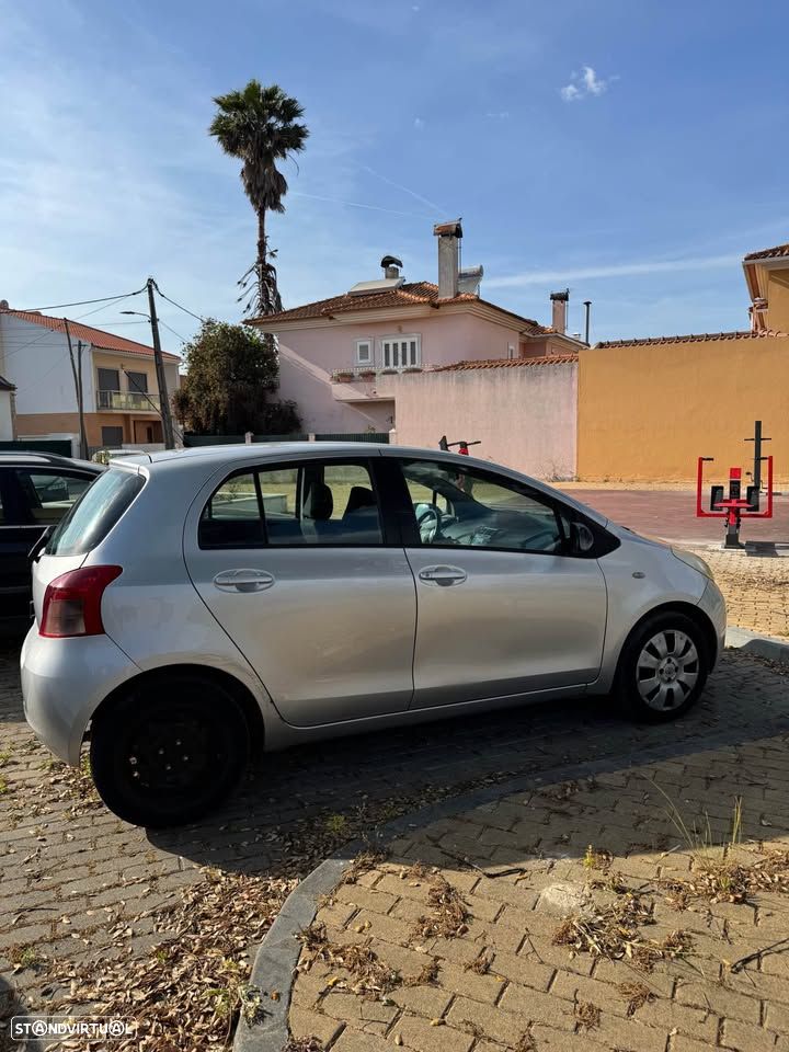 Toyota Yaris 1.4 D-4D - 8